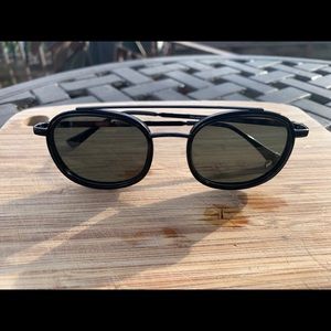 Quay Got it Covered Sunglasses.